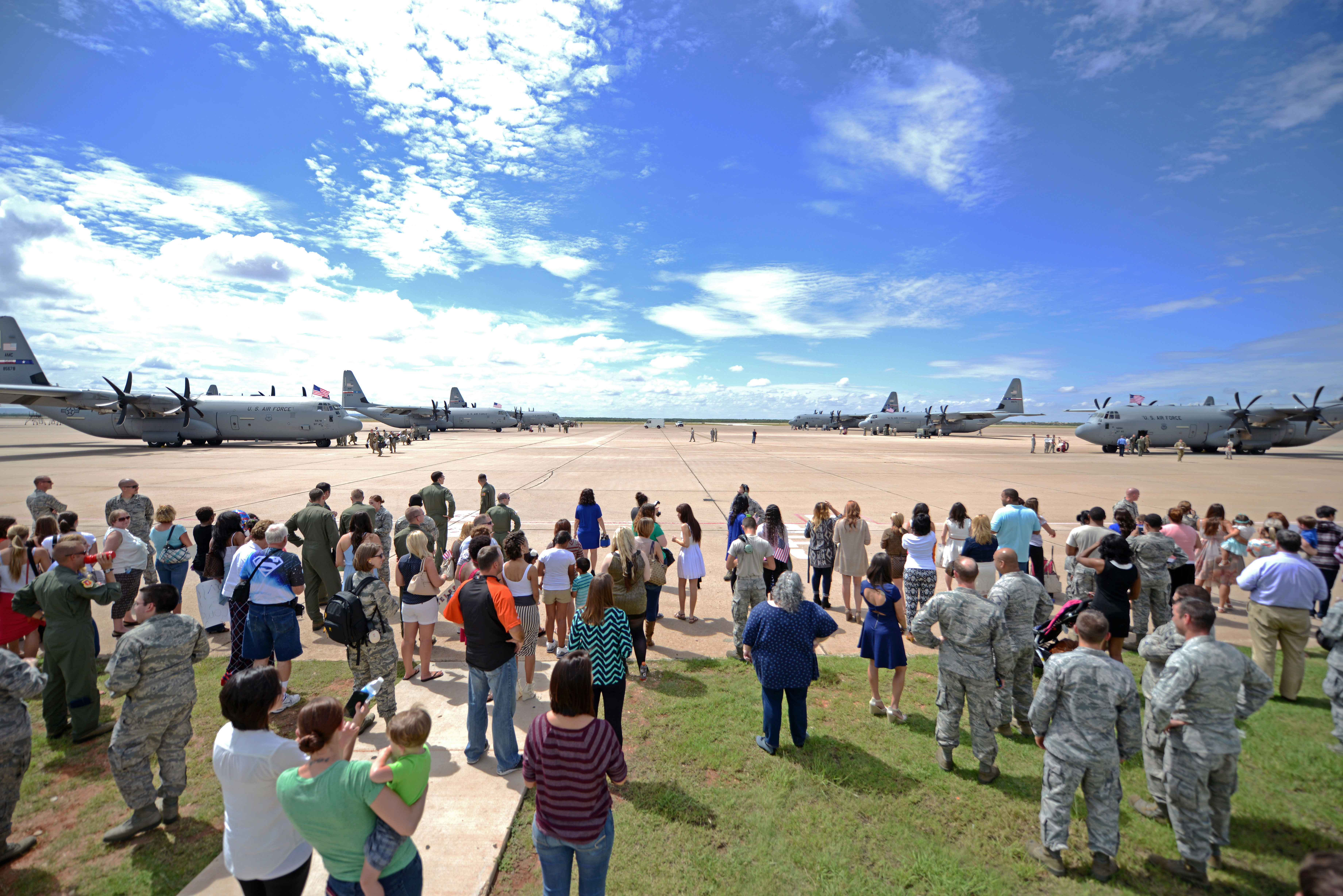 40th AS returns home after successful deployment > Dyess Air Force Base