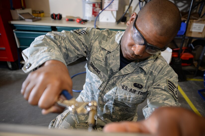 Career field choice brings joy, honor to reservist > Air ...