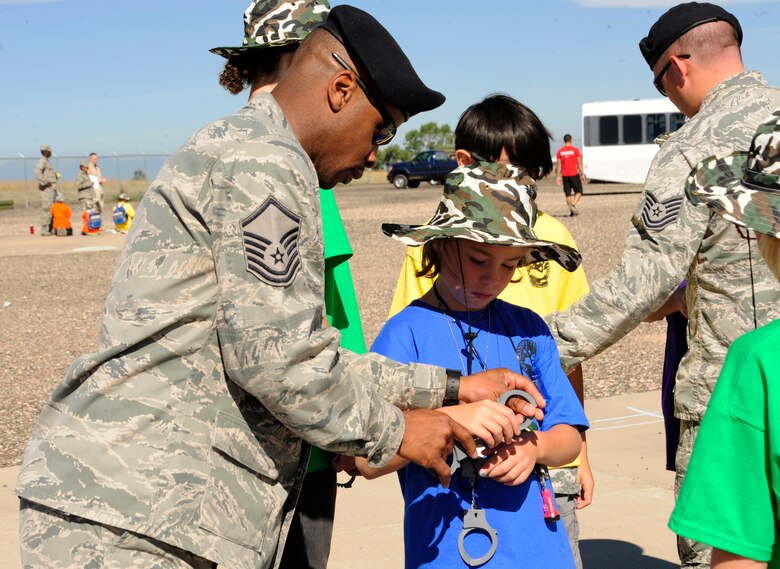 Buckley children experience basic training, mock deployment > Buckley