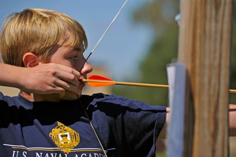Outdoor Recreation hosts archery tournament > Scott Air ...
