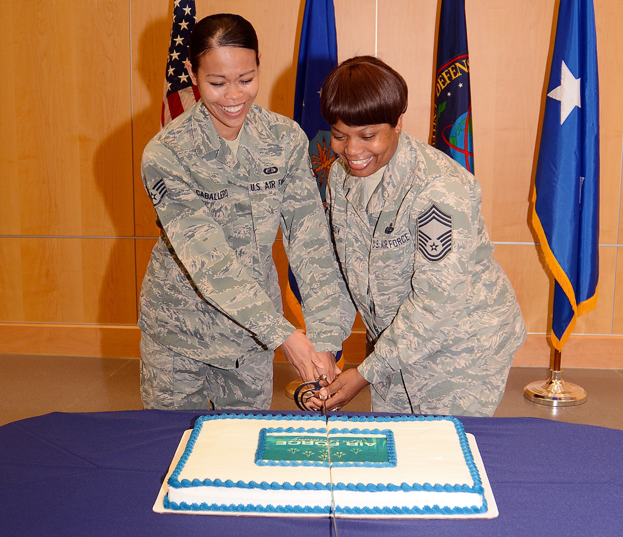 In keeping with tradition, DIA’s longest serving and most junior Air Force members cut the cake, celebrating the Air Force’s 67th birthday. 