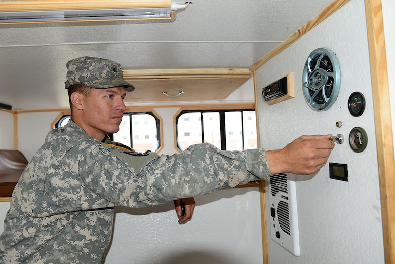 Army Mechanic Builds Monster Rv On Military Surplus Chassis Joint Base Elmendorf Richardson Articles