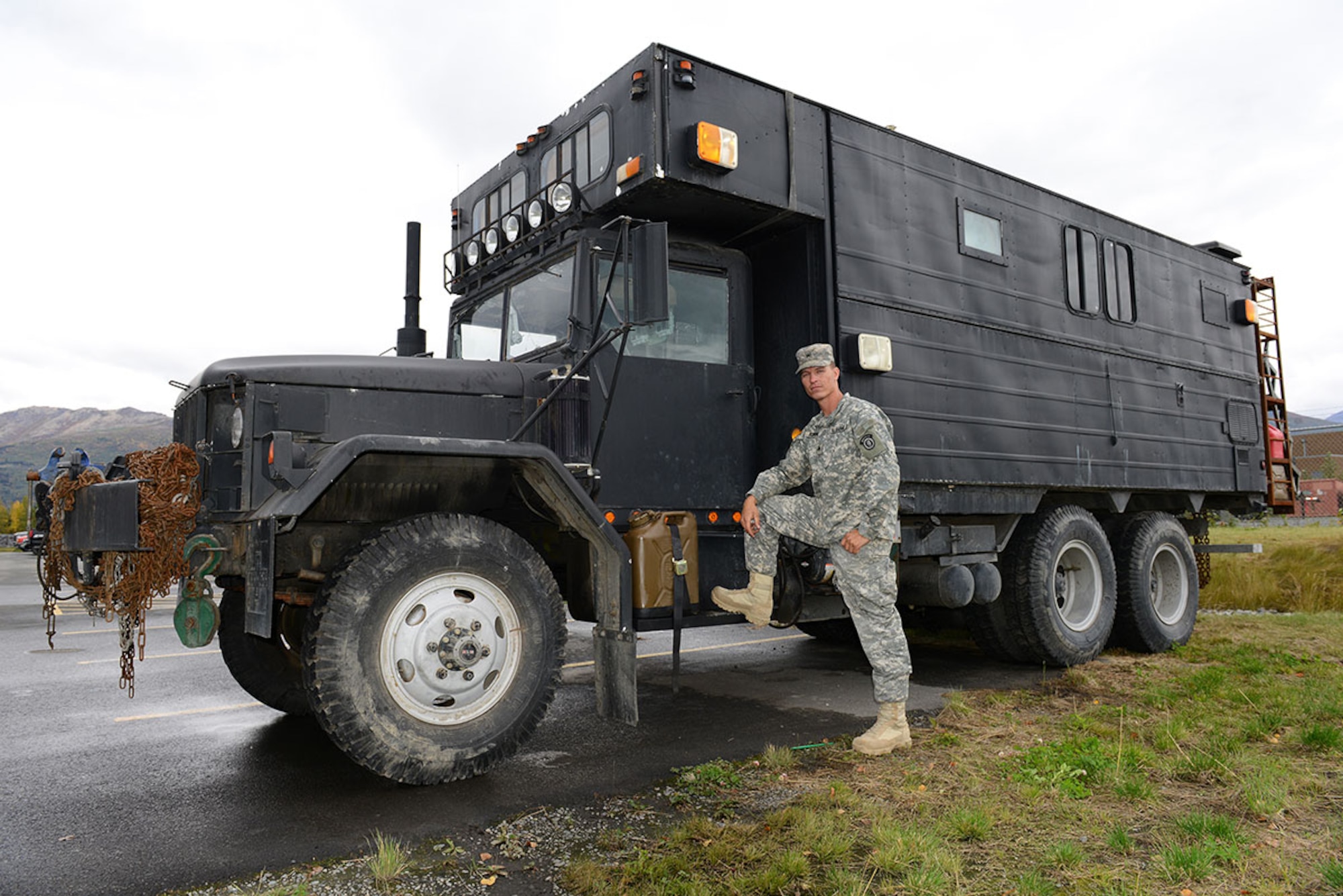 Army mechanic builds monster RV on military surplus chassis > Joint ...