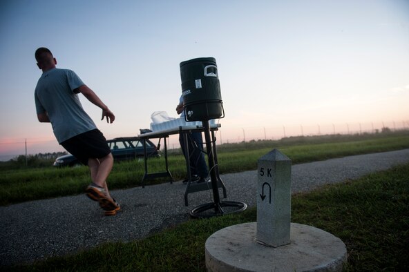 A runner turns around at the halfway point of a 5K run Sept. 18, 2014, at Moody Air Force Base, Ga. The run was one of a series of events Moody held to celebrate the Air Force’s 67th birthday. (U.S. Air Force photo by Senior Airman Jarrod Grammel/Released)
