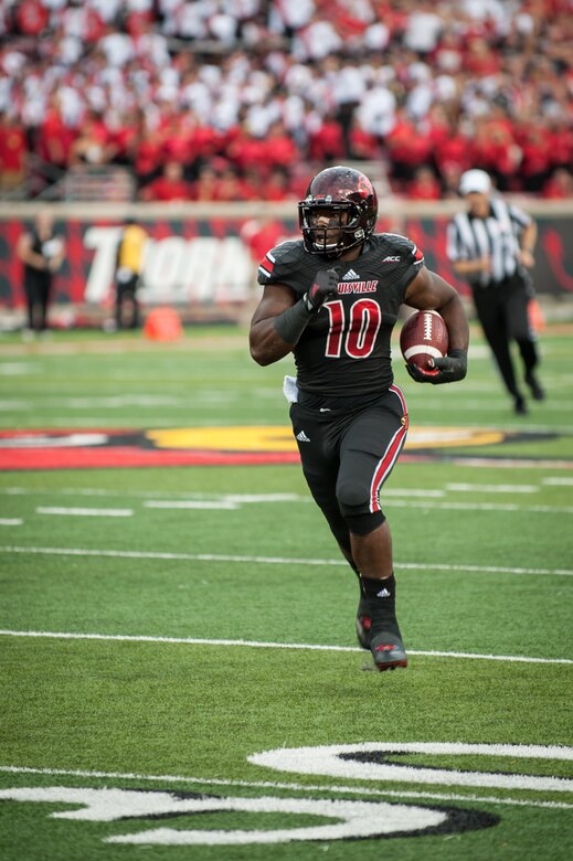 University Of Louisville Honors Servicemembers At Uofl Murray