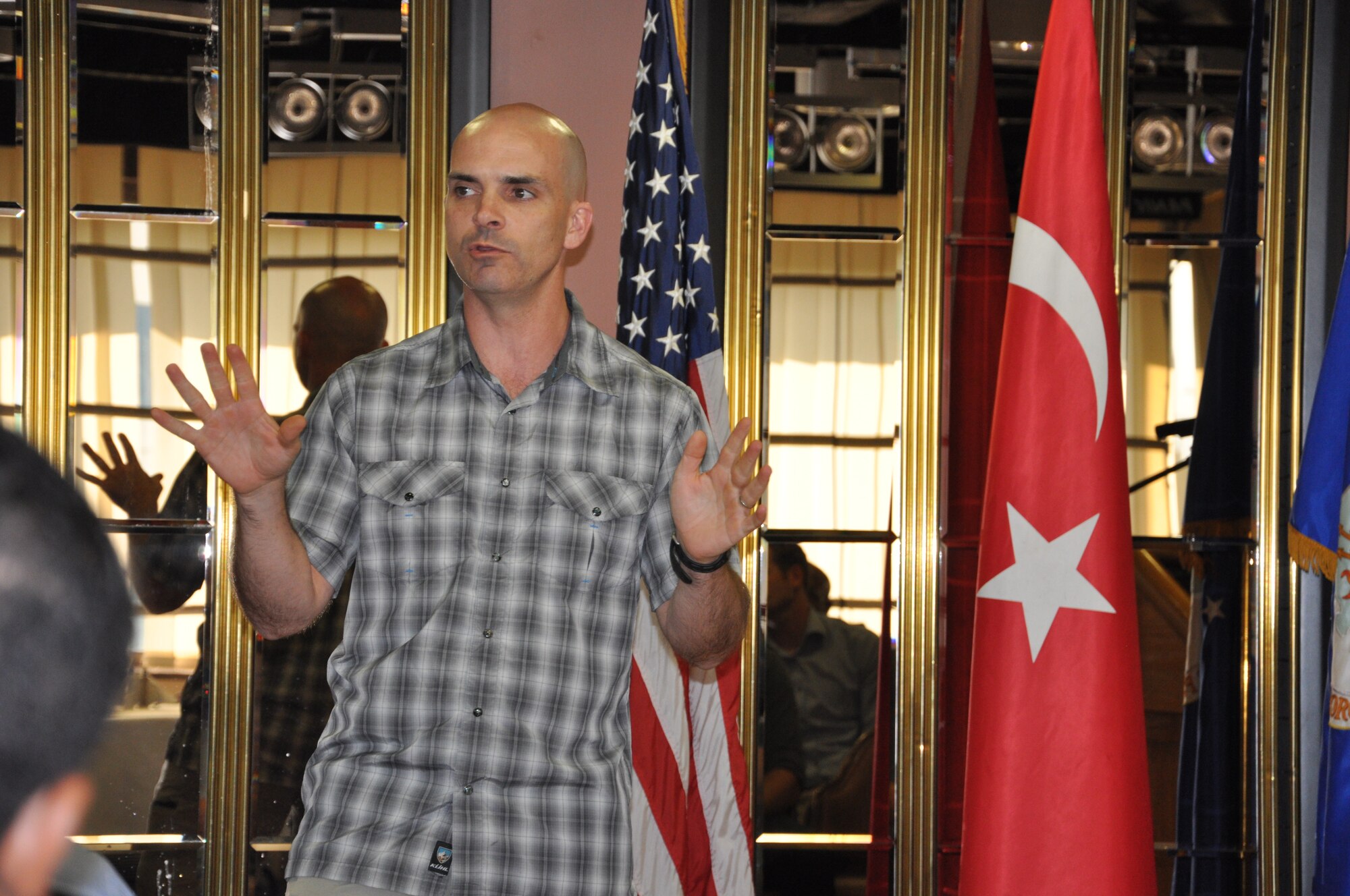 Col. Russell Voce, 39th Mission Support Group commander, took time during
his visit to Izmir to meet and speak with Airmen during a commander’s call
Sept. 15, 2014. Voce addressed a wide range of issues and sought out Airmen’s
views on mission-related issues and other concerns. (US Air Force photo by Tanju Varlikli/Released)
