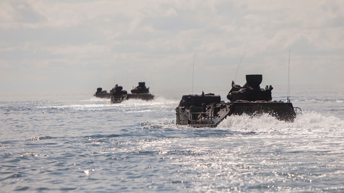 2nd Assault Amphibian Battalion Conducts Ship Operation United States Marine Corps Flagship 1058