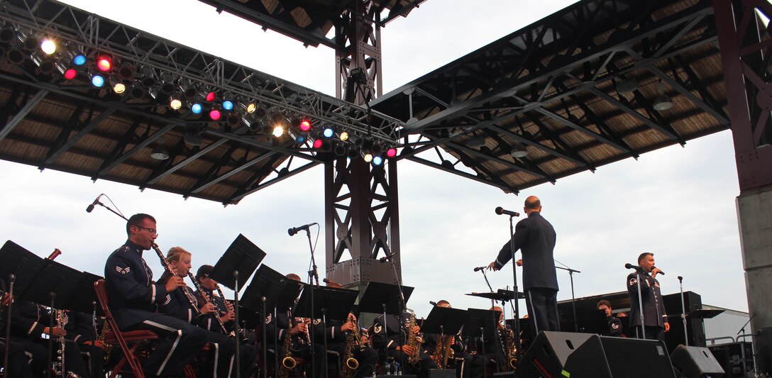 Instrumentalists with the Air National Guard Band of the Midwest perform for audiences during annual training at the Bayfront Festival Park, Duluth, Minn., July 4, 2014. They performed jazz, rock and concert music for audiences in Illinois and Wisconsin as part of their community relations tour before a grand finale in Minnesota July 4. The annual concert series was the result of a year’s worth of training and practice, one that the band used to celebrate patriotism with communities across the Midwest. (Courtesy photo/Released)