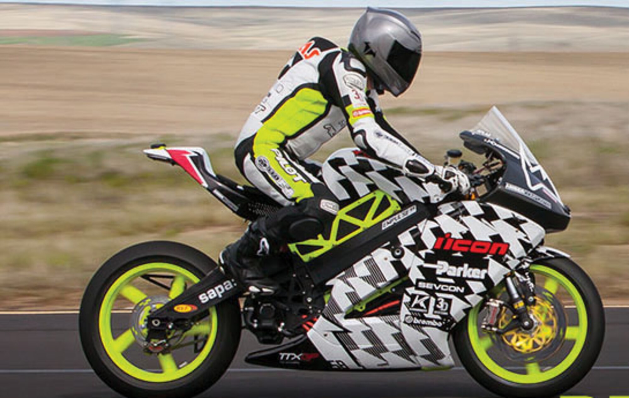 You wear your personal potective equipment  and you’ve taken the basic or advanced riders courses, but did you know that retro-reflective materials are no longer mandatory for day riding?

