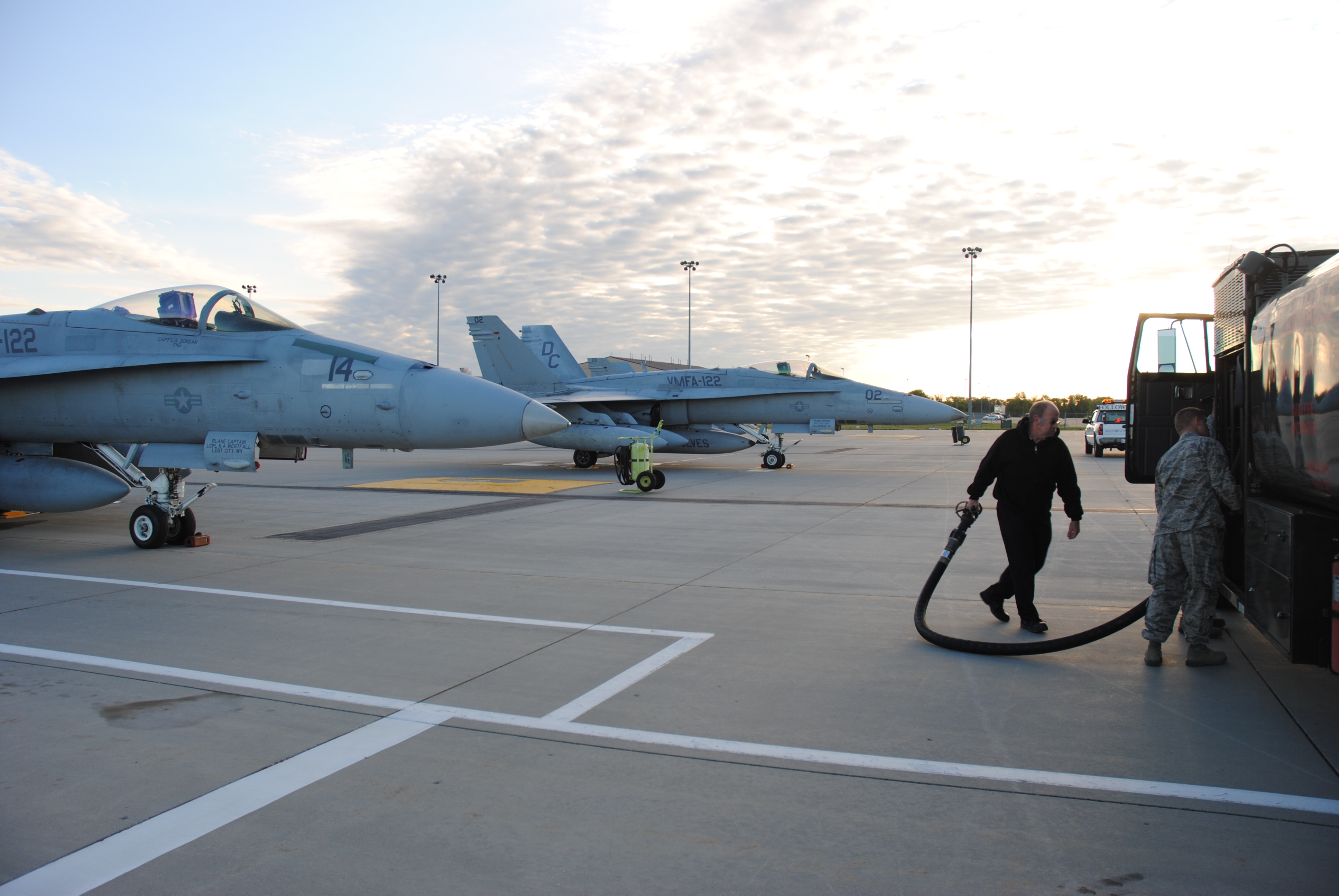 Grand Forks AFB Warriors help Marines & aircraft return home > Air