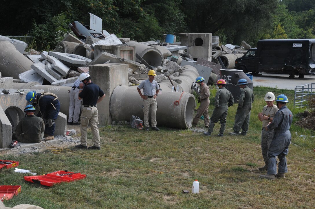 193rd Special Operations Wing firefighters attend a Federal Emergency Management Agency Structural Collapse Technician course at Senator John J. Shumaker Public Safety Center, Harrisburg, Pa. Sept. 5, 2014. The two-week course prepared the firefighters in the event that they are needed to preform Urban Search and Rescue missions. (U.S. Air National Guard photo by Tech. Sgt. Culeen Shaffer/Released)