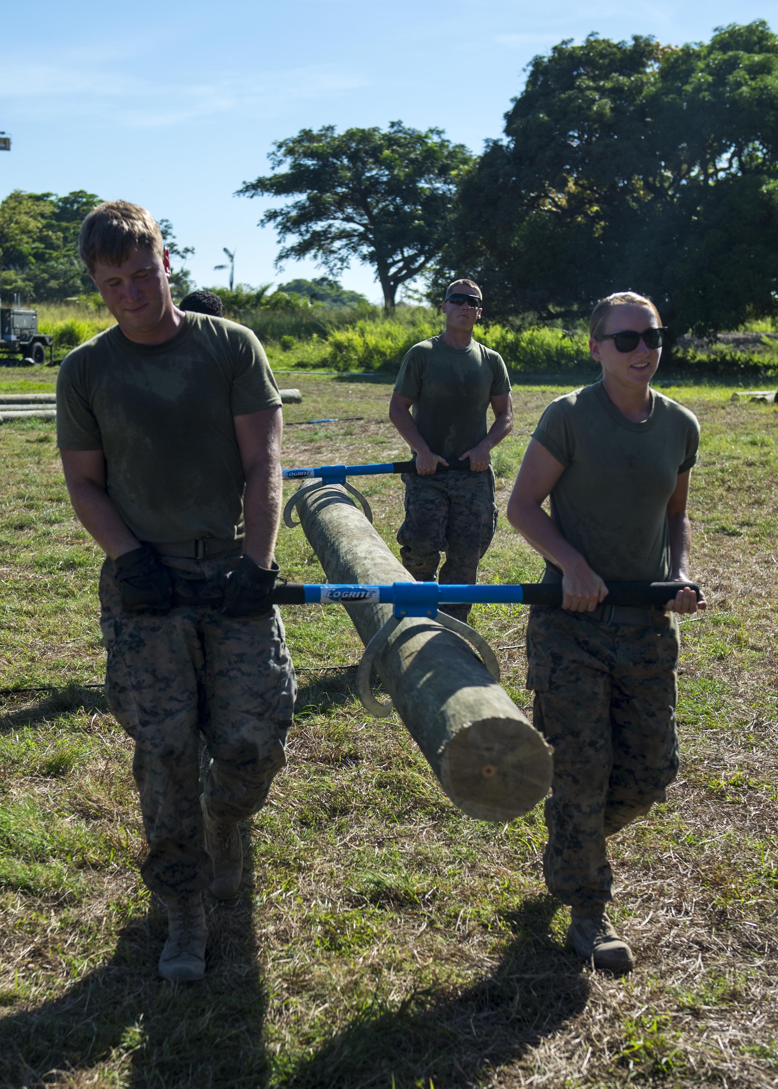 U.s. Marines Build A Confidence Course During Southern Partnership Station  2014 In Puerto Castilla, Honduras, Sept.