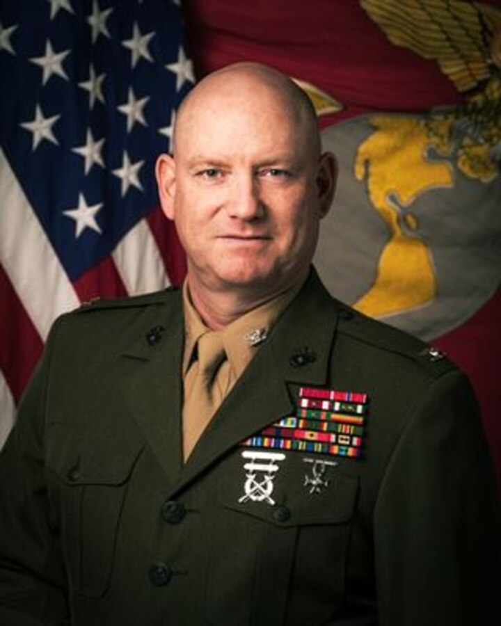 Command Photo 