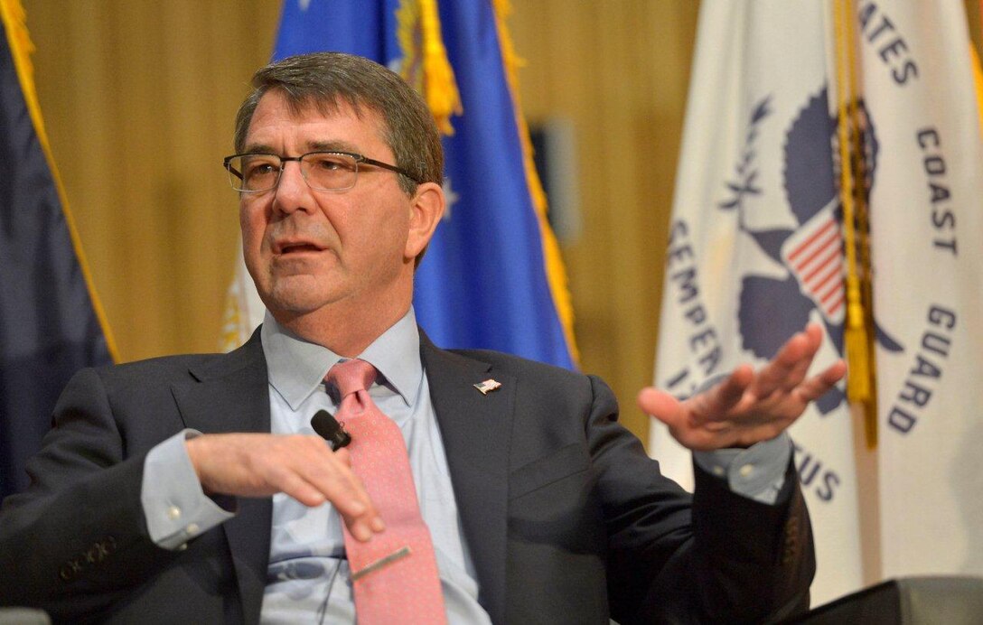 Defense Secretary Ash Carter participates in a panel discussion in the Melanie Gray Ceremonial Courtroom at Syracuse University in Syracuse, N.Y., March 31, 2015.