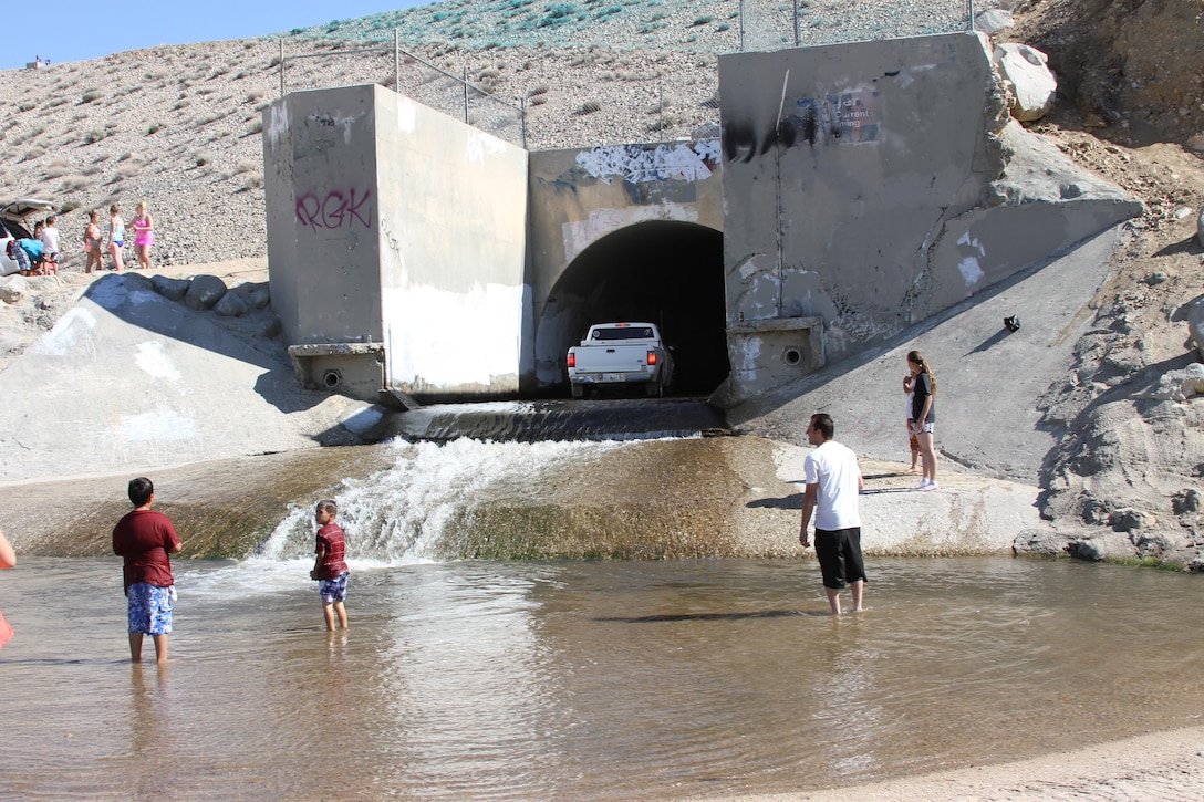 Crews from the U.S. Army Corps of Engineers Los Angeles District Operations and Maintenance branch began their annual clean-up and maintenance of the Mojave Dam in San Bernardino, California, March 24.  The crews removed trash and debris from the dam and surrounding access roads. 