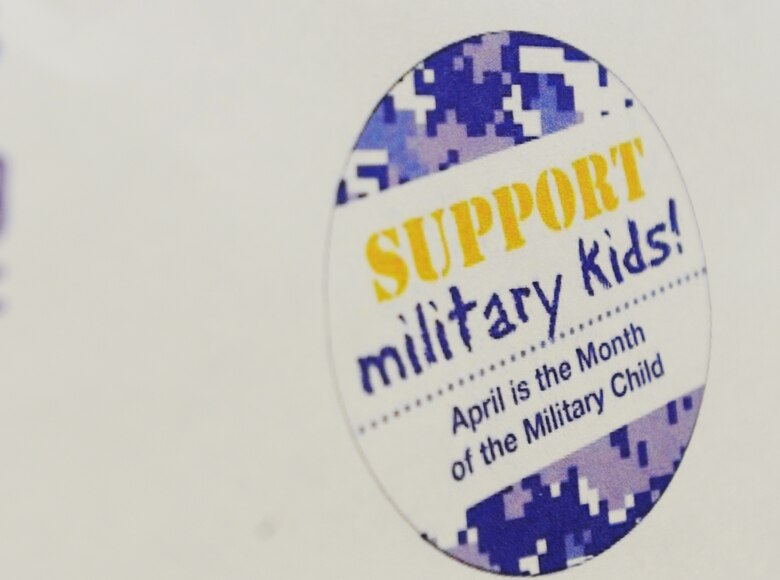 Cdc Children Purple Up For Month Of The Military Child Joint Base Andrews Article Display