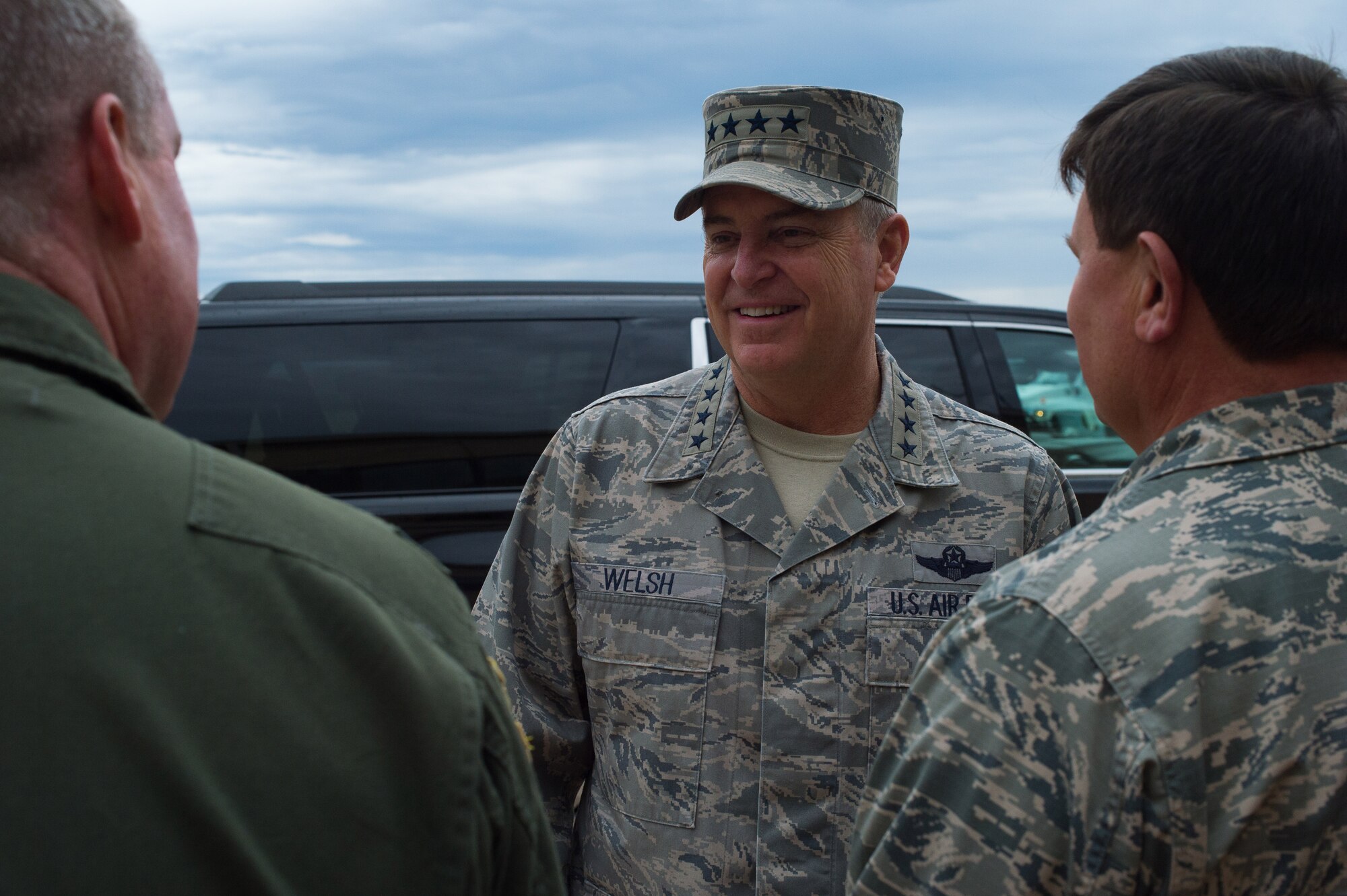 Gen. Mark A. Welsh III, Chief of Staff of the Air Force, greets Col. Doug Gullion, 507th Operations Group commander and Col. Kelly Cobble, 137th Maintenance Group commander before talking with Airmen from the Air Reserve Component here April 11, 2015. (U.S. Air Force photo/Airman 1st Class Tyler Woodward/Released)