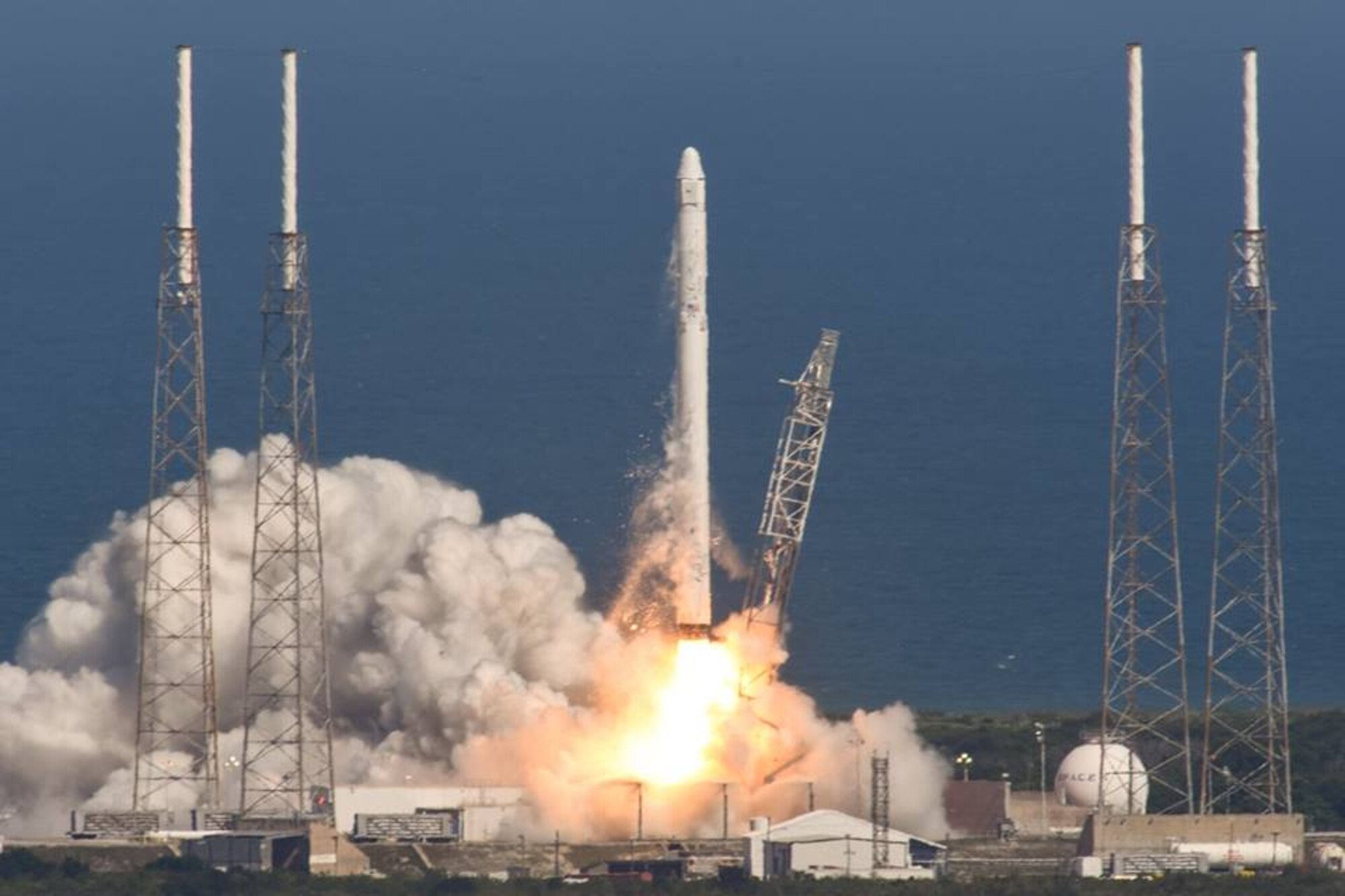 The Falcon 9 Dragon spacecraft launches from Space Launch Complex 40 at Cape Canaveral Air Force Station, Fla., April 14, 2015, and is headed toward the International Space Station. The 45th Space Wing supported Space Exploration Technologies' (SpaceX) successful launch. (Courtesy photo/SpaceX)