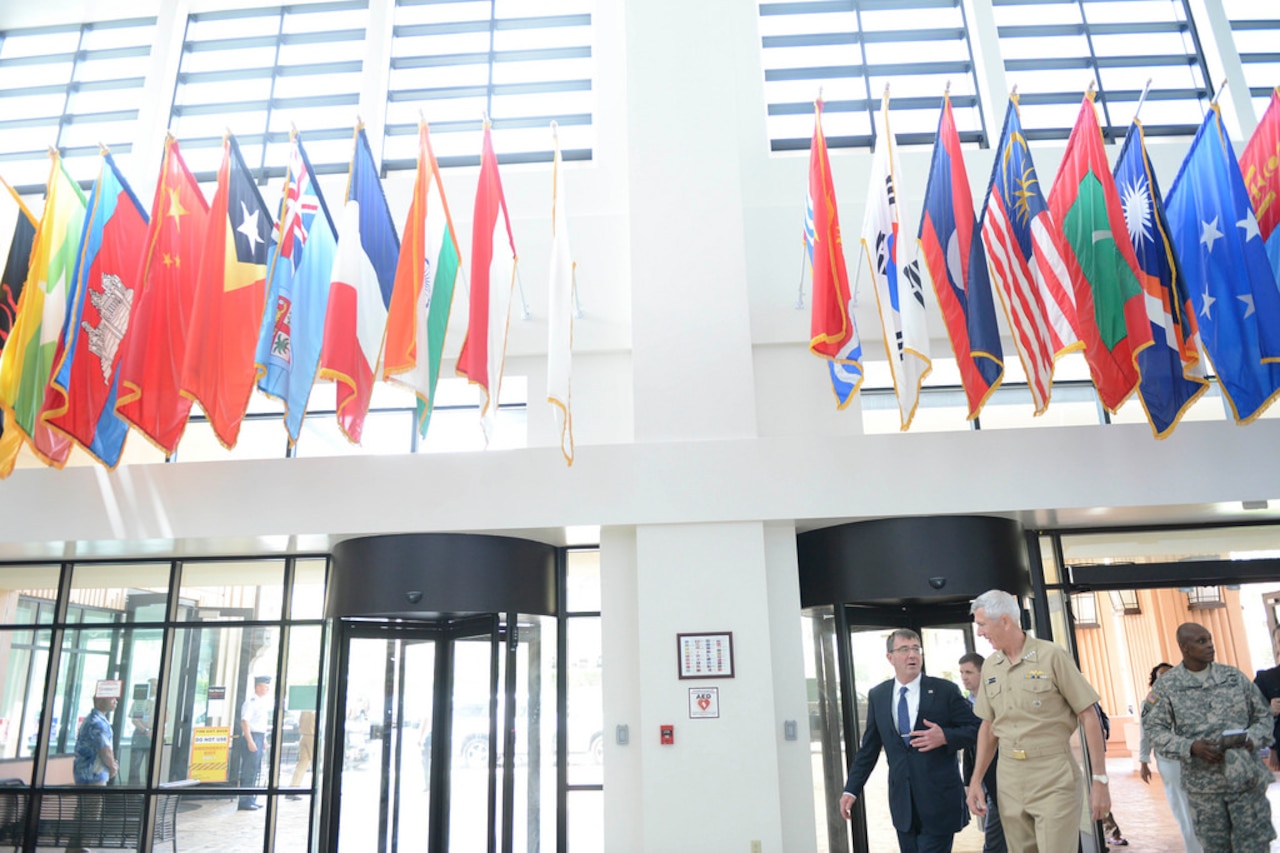 Defense Secretary Ash Carter speaks with Navy Adm. Samuel J. Locklear III at U.S. Pacific Command headquarters at Camp Smith, Hawaii April 12, 2015. Three days later, Locklear joined other Defense Department leaders on Capitol Hill for a hearing on maintaining the U.S. military’s technological edge. DoD photo by Navy Petty Officer 2nd Class Sean Hurt
