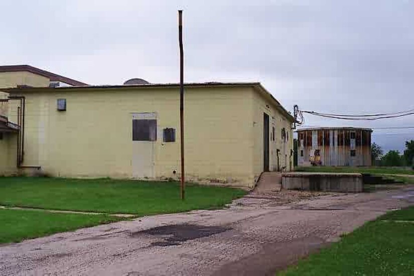 Waverly, IA Former Waverly Air Force Radar Station > Omaha District