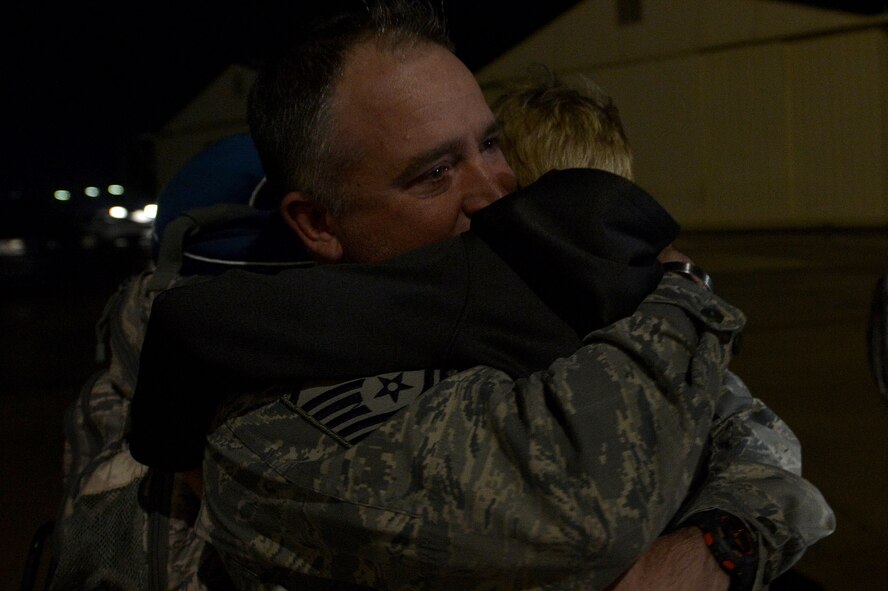 U.S. Air Force Airmen assigned to the 20th Fighter Wing return from a deployment at Shaw Air Force Base, S.C., April 18, 2015. Approximately 200 Airmen deployed to the United States Central Command AOR for six month. (U.S. Air Force photo by Airman 1st Class Michael Cossaboom/Released)