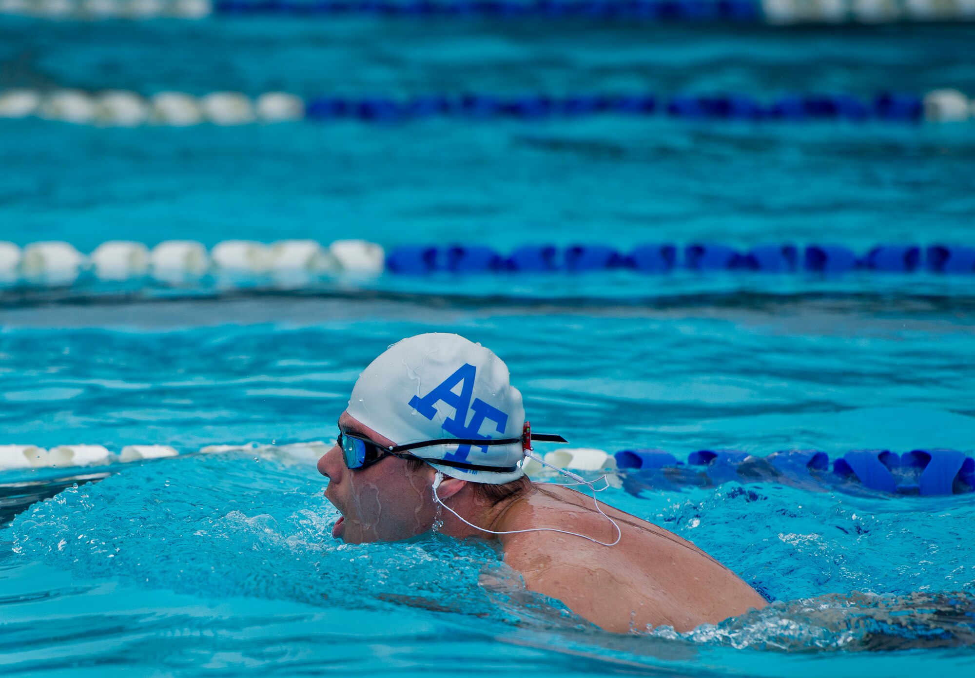 Timothy Babb, an Air Force Wounded Warrior athlete, swims laps during the first day of the Warrior Games training camp at Eglin Air Force Base, Fla., April 18. The five-day training camp for the Air Force’s athletes serves as their last practice session before the Warrior Games June 19-28. (U.S. Air Force photo/Samuel King Jr.)