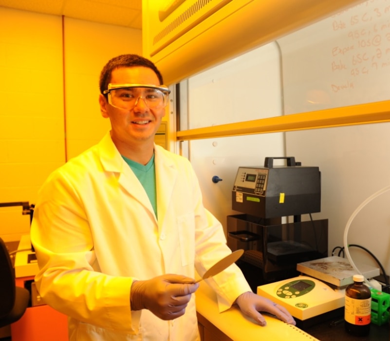 In the Synthetic Biology and Environmental Chemistry Laboratories, CERL scientists work in a dynamic and flexible manner in experiment design, method development, and research direction to best analyze and answer research questions.