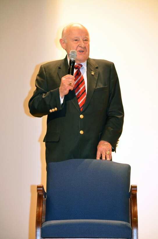 Dr. J. Phillip “Jack” London,
executive chairman and chairman
of the board of CACI
International, Inc., speaks to an
audience of Expeditionary Warfare
School and Command and
Staff College students about
the importance of character on
March 31 at Little Hall.
