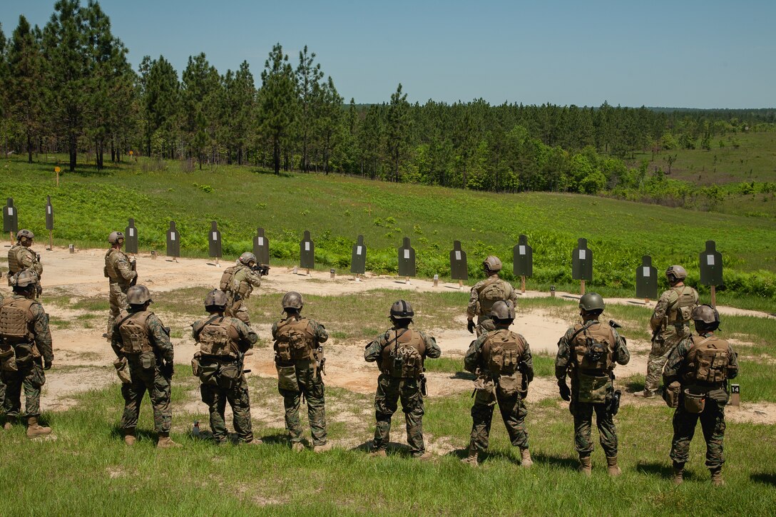 U.S. Army special operations soldiers oversee Chilean special ...