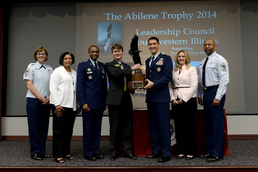 Southwestern Illinois wins Abilene Trophy again > Air Mobility Command