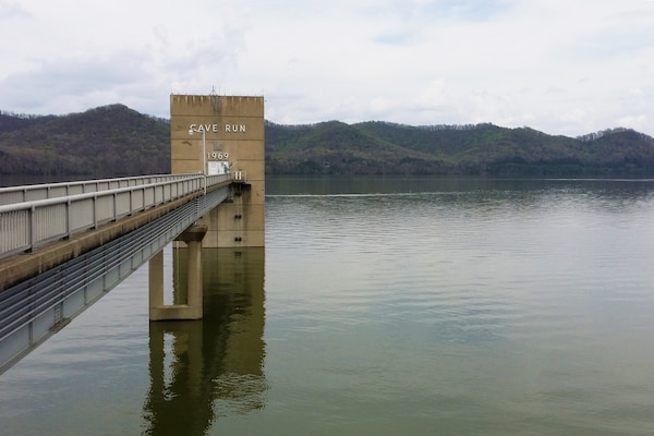 Spring rains raised Cave Run Lake, Morehead, Ky., 
to a new record pool.