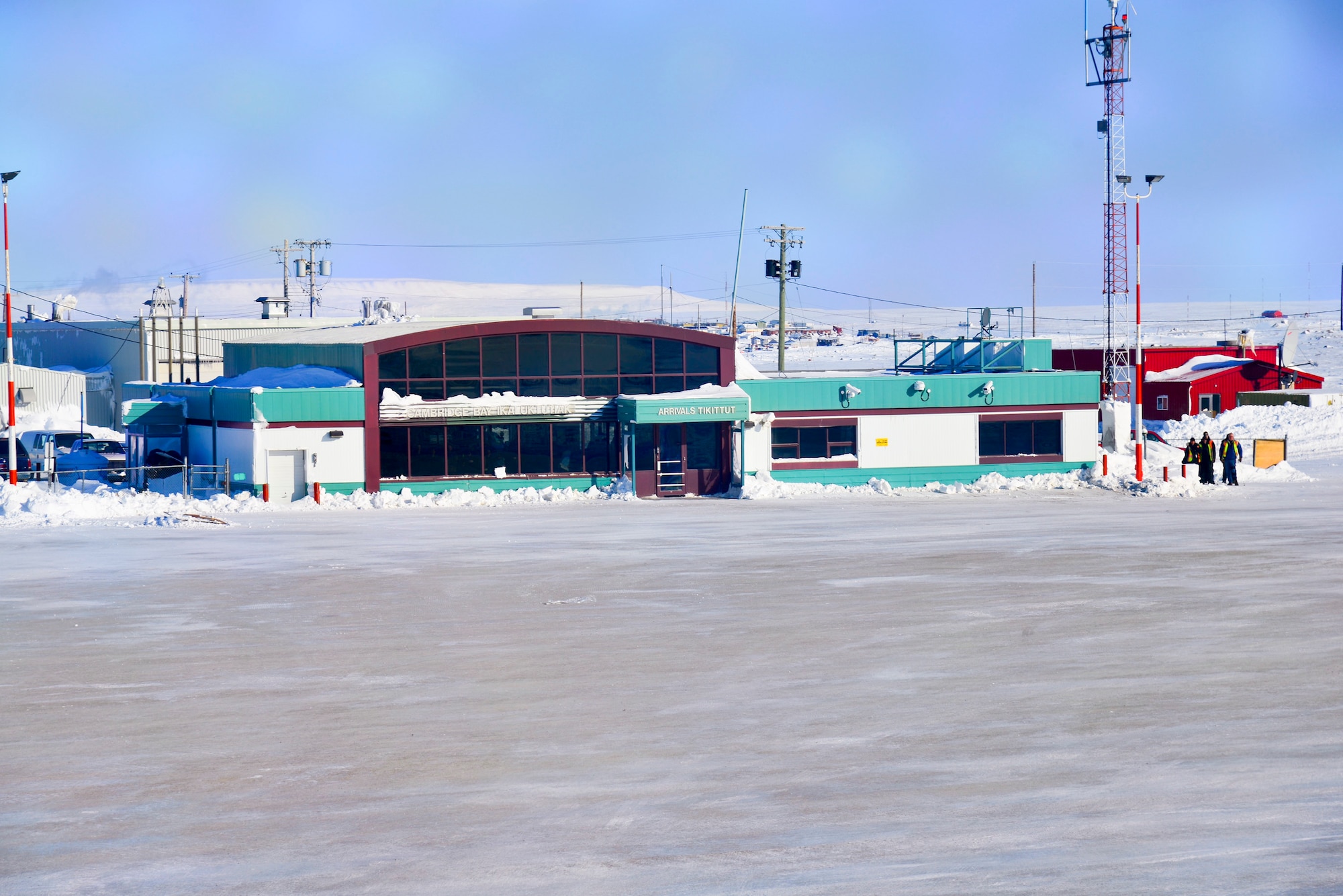 A view of the airport terminal at Cambridge Bay, Nunavut, Canada, March 23, 2015. Members of the New York Air National Guard's 105th Airlift Wing flew supplies into the Canadian Arctic in on board a C-17 in support of the New York Air National Guard's 109th Airlift Wing which is participating in the Canadian Forces Operation NUNALIVUT 2015, an annual exercise in the high Arctic. ( U.S. Air National Guard photo by Maj. Ryan Daughtery/Released)


