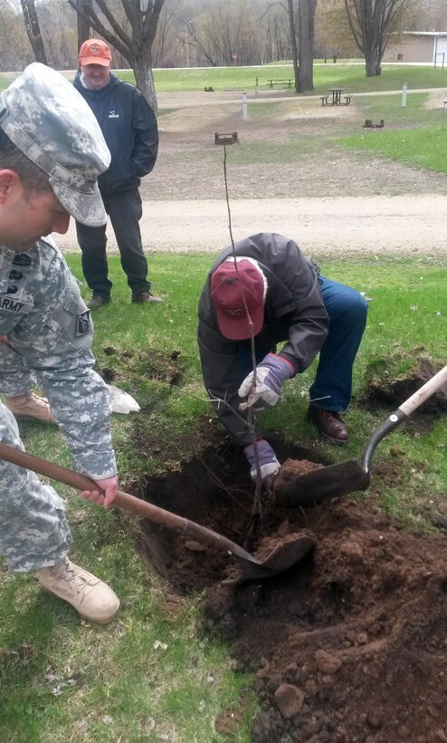 St. Paul District staff participated in tree plantings at the District’s Blackhawk Park, located near De Soto, Wisconsin, on April 22, 2015, with members of the Friends of Pool 9, as part of this week’s Earth Day activities. The 15 trees were donated by Wilson’s State Nursery, a local nursery in Boscobel, Wisconsin.