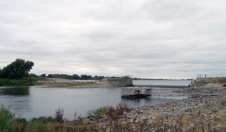 Marsh Lake Dam