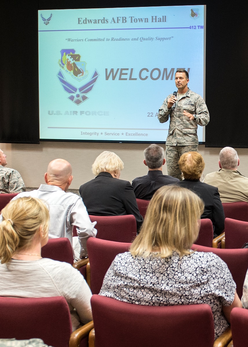 Edwards community holds first town hall meeting for 2015 > Edwards Air Force Base > Article View