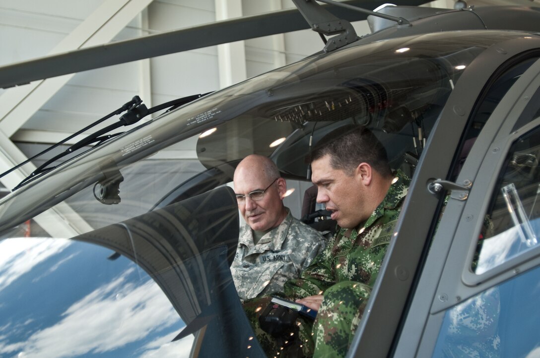 Maintenance personnel from the Republic of Colombia Armed Forces participate in a subject matter expert exchange with South Carolina Army National Guard aviation maintenance teams in Columbia, South Carolina, July 13-17, 2015, as part of the National Guard’s State Partnership Program. 