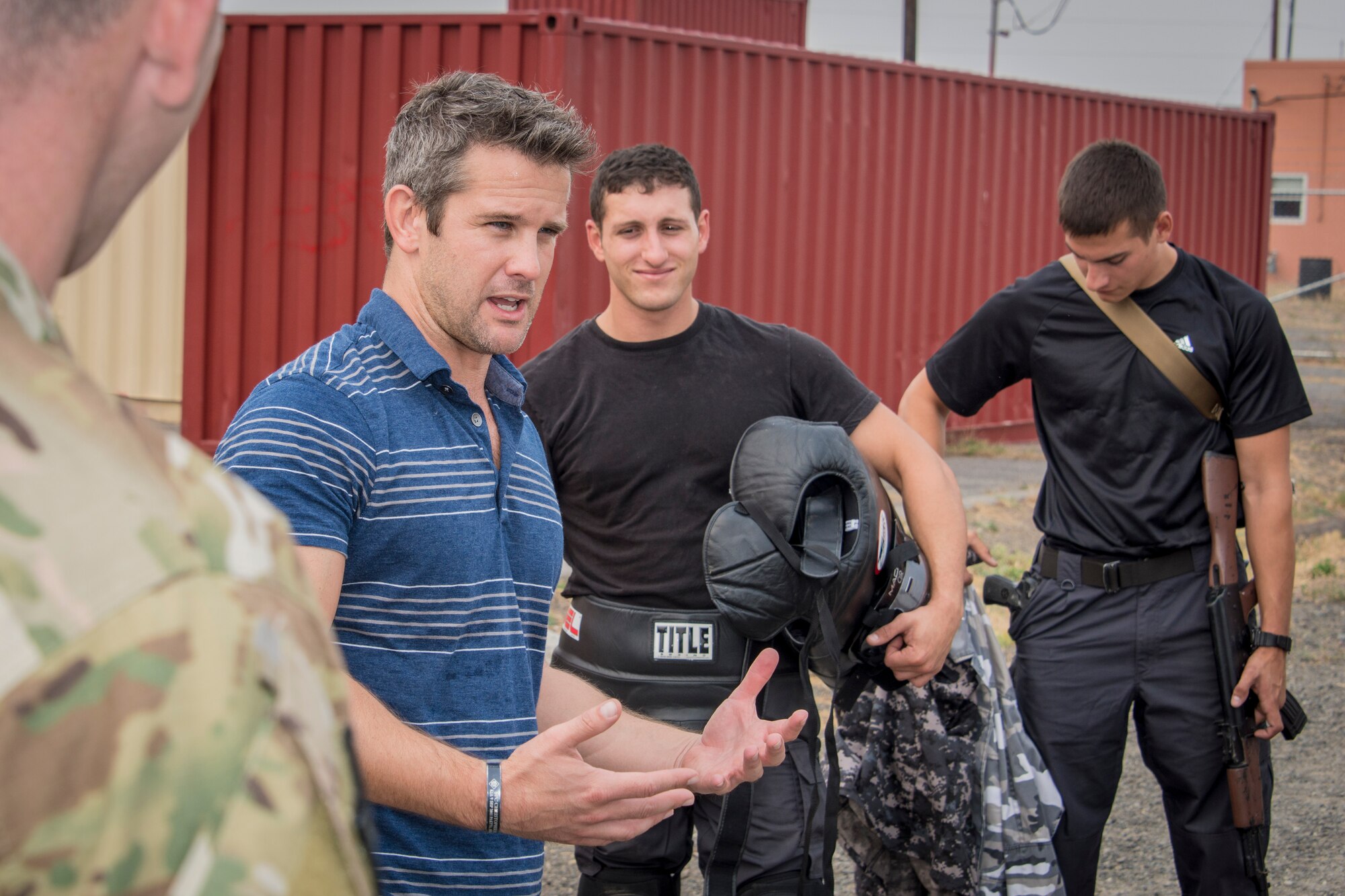 Illinois congressman, former KC 135 pilot visits SERE Airmen > Fairchild Air Force Base