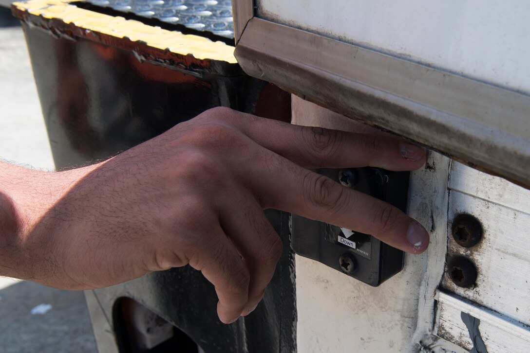 U.S. Air Force Airman 1st Class Grey Jackson, 23d Comptroller Squadron customer service technician, operates a lift on a delivery truck Aug. 5, 2015, at Moody Air Force Base, Ga. Jackson worked as part of the Bay Orderly Program for a week to maintain the dormitory building he lives in. (U.S. Air Force photo by Airman 1st Class Kathleen D. Bryant/ Released)
