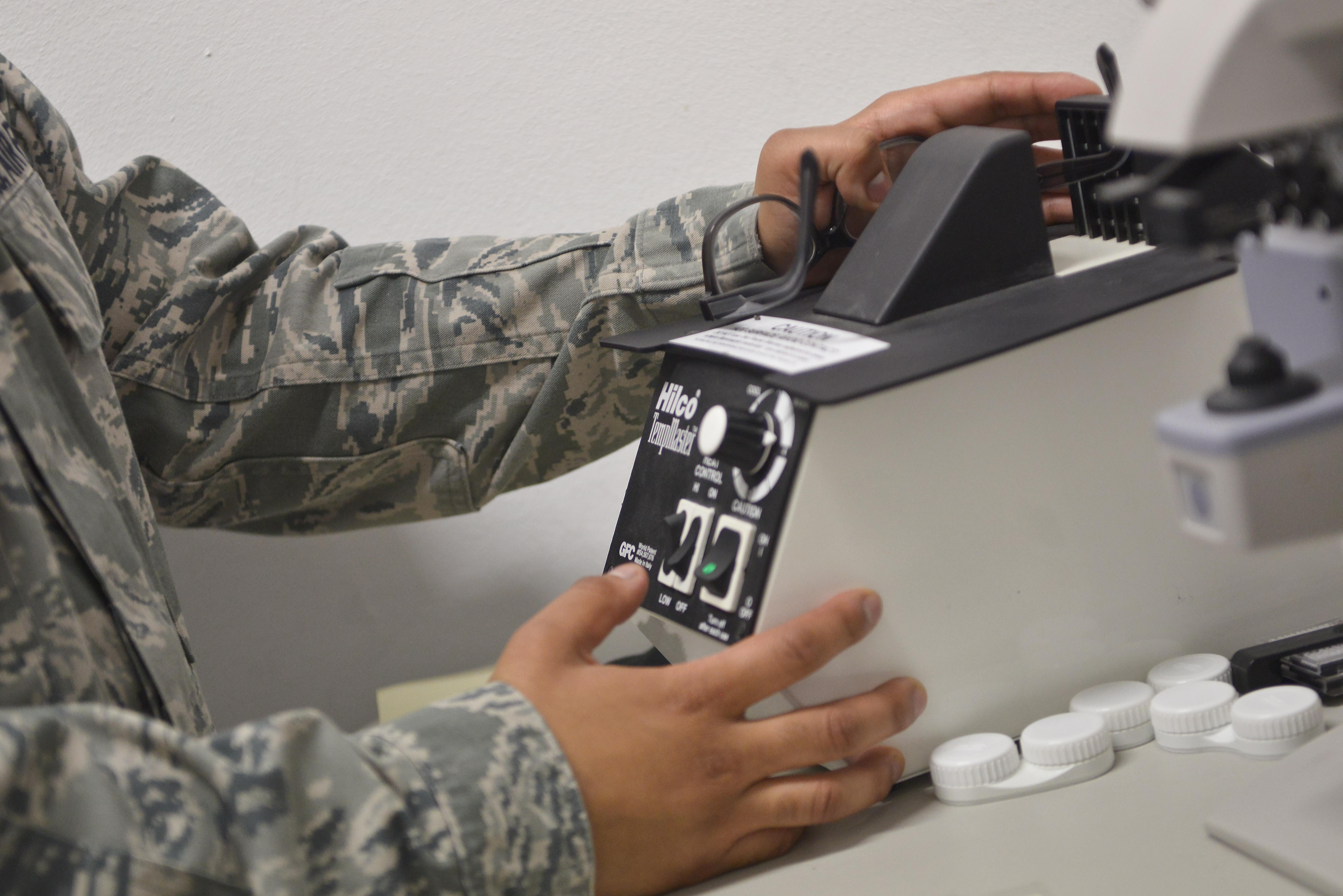 Expeditionary Optometry sees the mission in a new light > U.S. Air