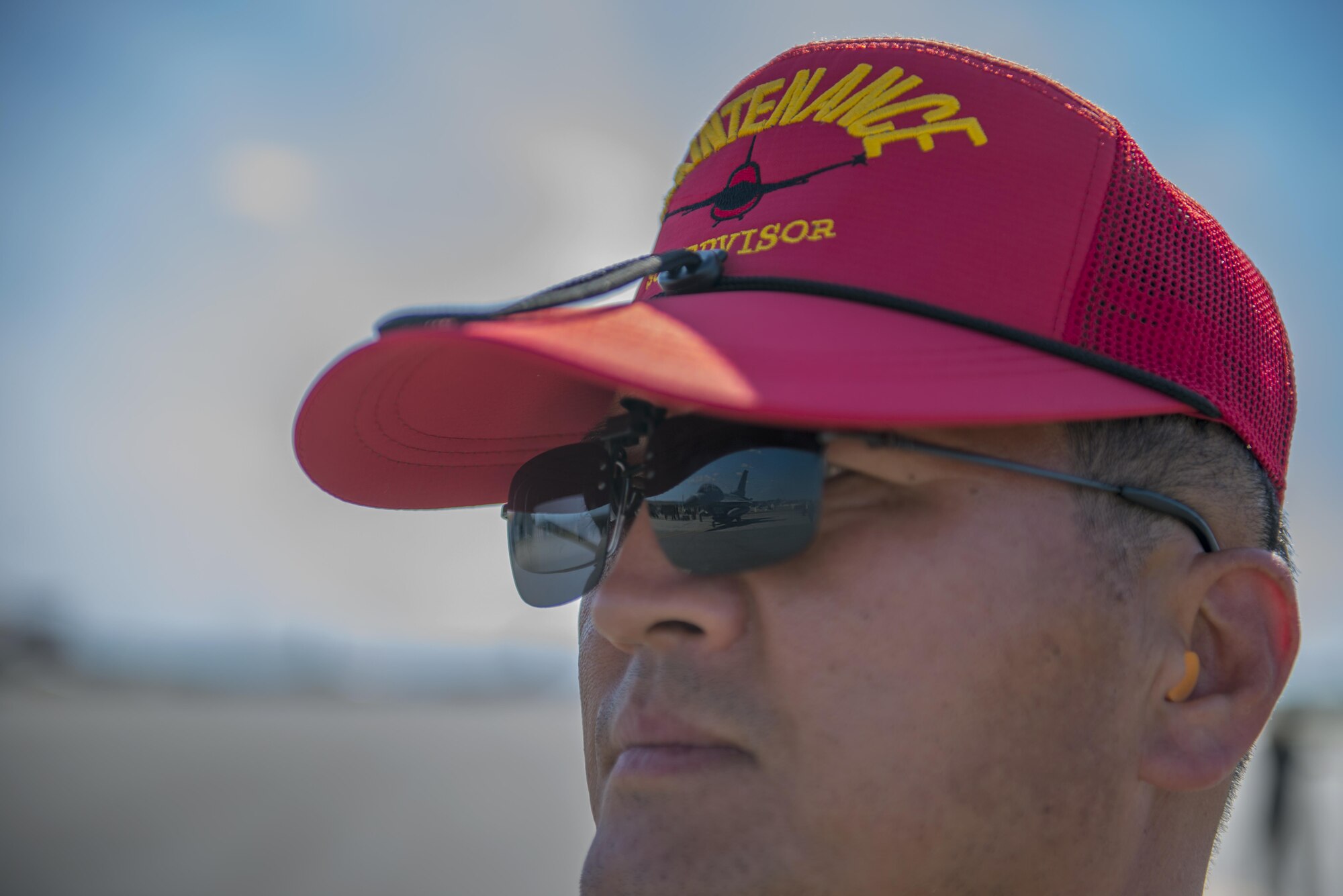 Republic of Korea air force Warrant Officer Dongjun Lee, a Republic of Korea Air Force maintenance officer, supervises crew chiefs as they prepare to launch a ROKAF F-16D Fighting Falcon, Aug. 4, 2015, at Eielson Air Force Base, Alaska. The ROKAF is participating in RED FLAG-Alaska 15-3, a Pacific Air Forces commander-directed field training exercise for U.S. and partner nation forces, providing combined offensive counter-air, interdiction, close air support and large force employment training in a simulated combat environment. (U.S. Air Force photo by Staff Sgt. Shawn Nickel/Released)
