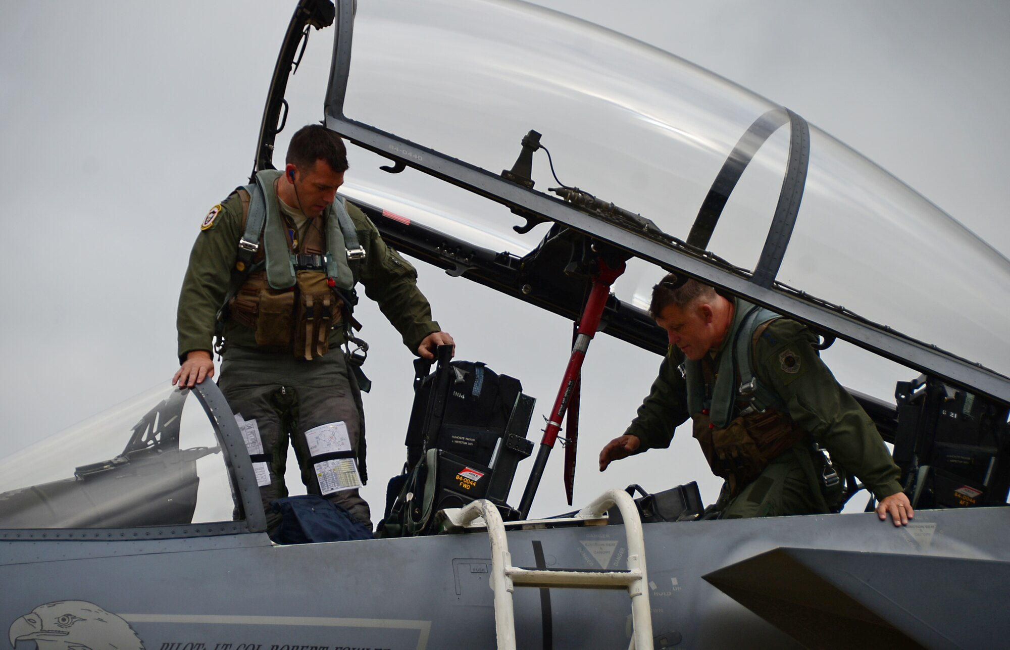 Gen. Frank Gorenc, U.S. Air Forces in Europe and Air Forces Africa commander, disembarks a 493rd Fighter Squadron F-15D Eagle at Royal Air Force Lakenheath, England, Aug. 6, 2015. Gorenc visited the Liberty Wing to recognize exceptional Airmen and to discuss key Air Force topics. (U.S. Air Force photo by Senior Airman Erin O’Shea/Released)