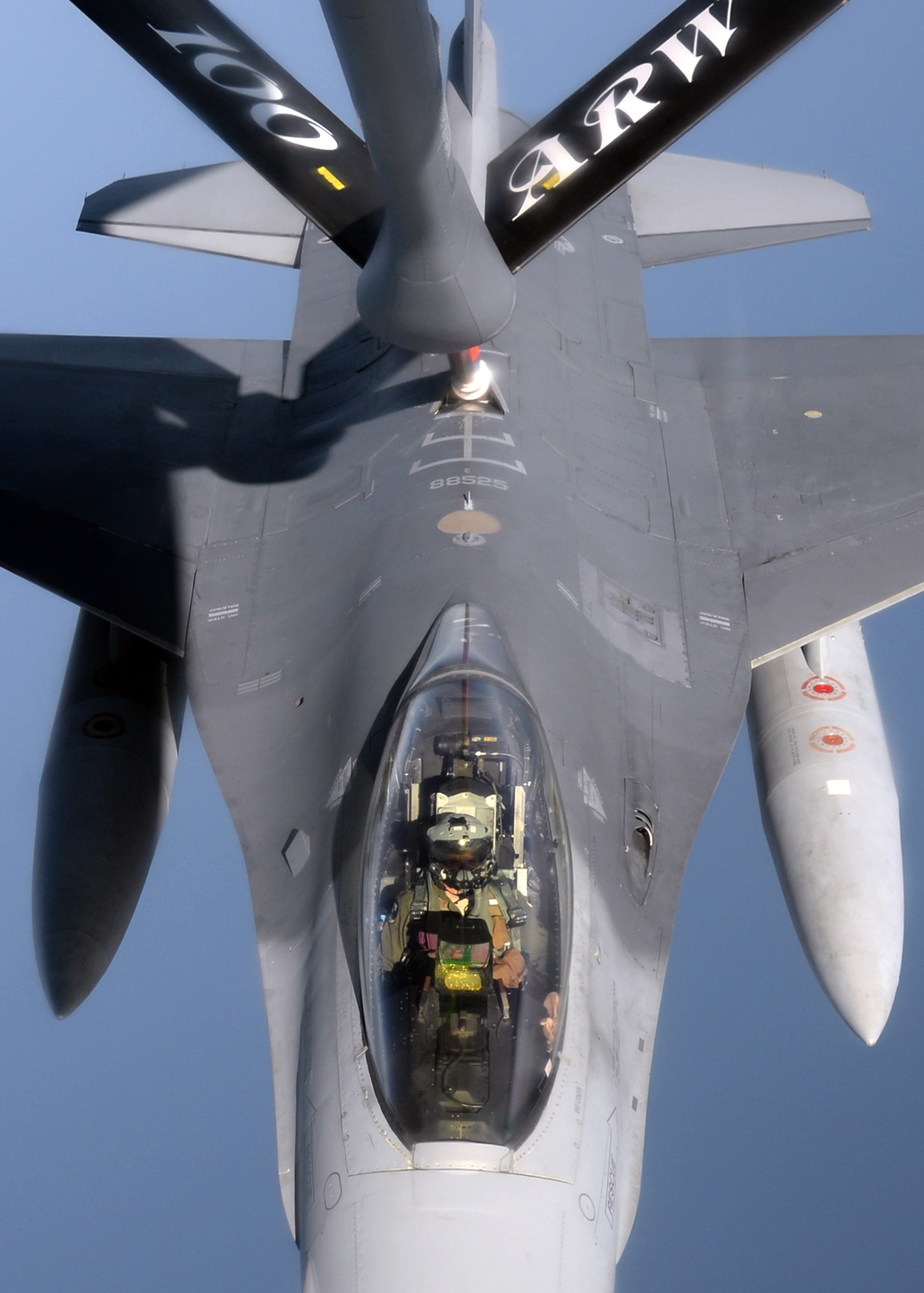 A U.S. Air Force F-16 Fighting Falcon from Aviano Air Base, Italy, receives fuel from a U.S. Air Force KC-135 Stratotanker from RAF Mildenhall, England, Aug. 9, 2015 over the Adriatic Sea. The F-16 was one of six total that deployed to Incirlik AB, Turkey in support of Operation Inherent Resolve. This deployment coincides with Turkey's decision to host U.S. aircraft to conduct counter-ISIL operations. (U.S. Air Force photo by Tech. Sgt. Krystie Martinez/Released)