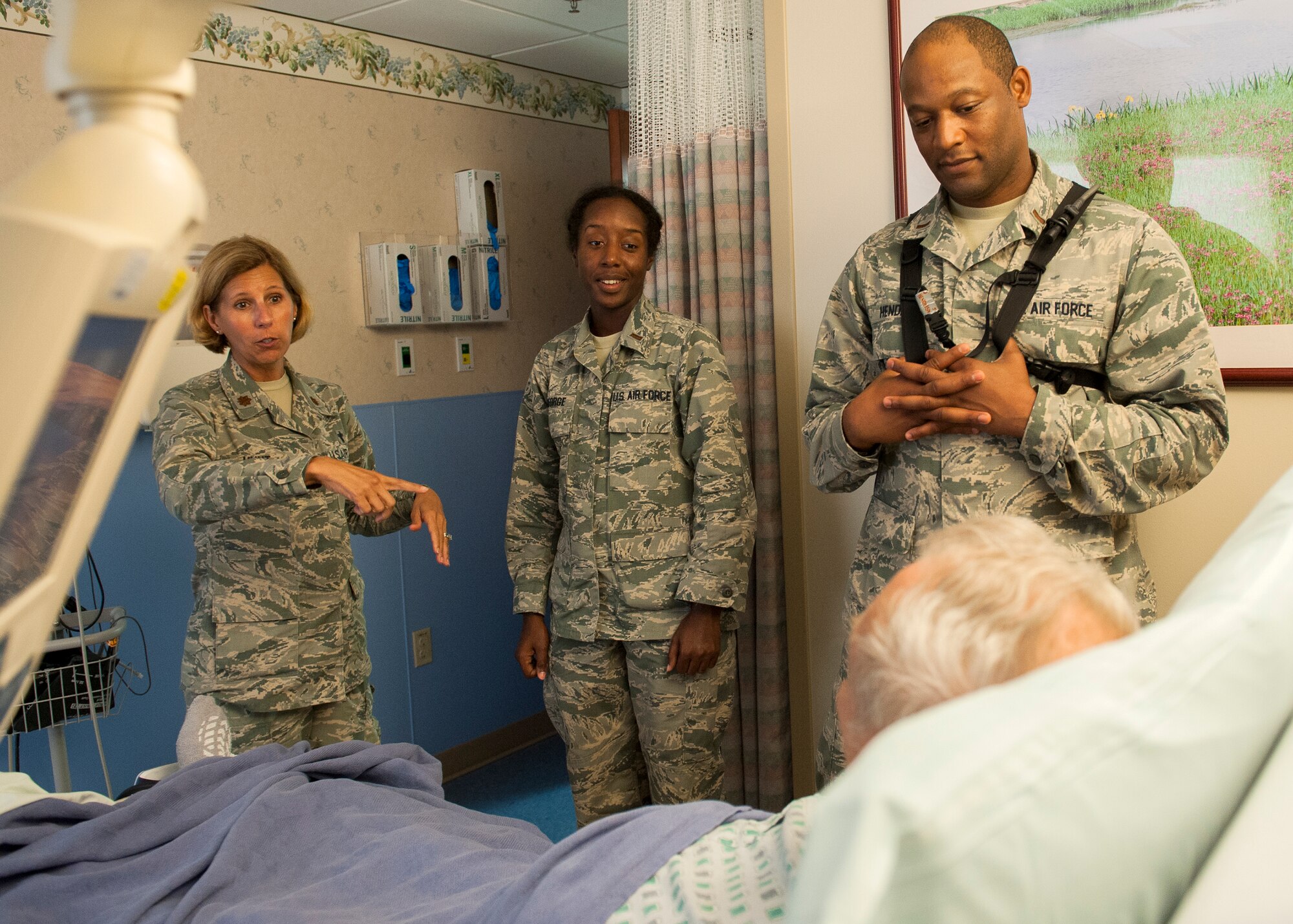 Chaplain candidates visit hospital patients > Eglin Air Force Base