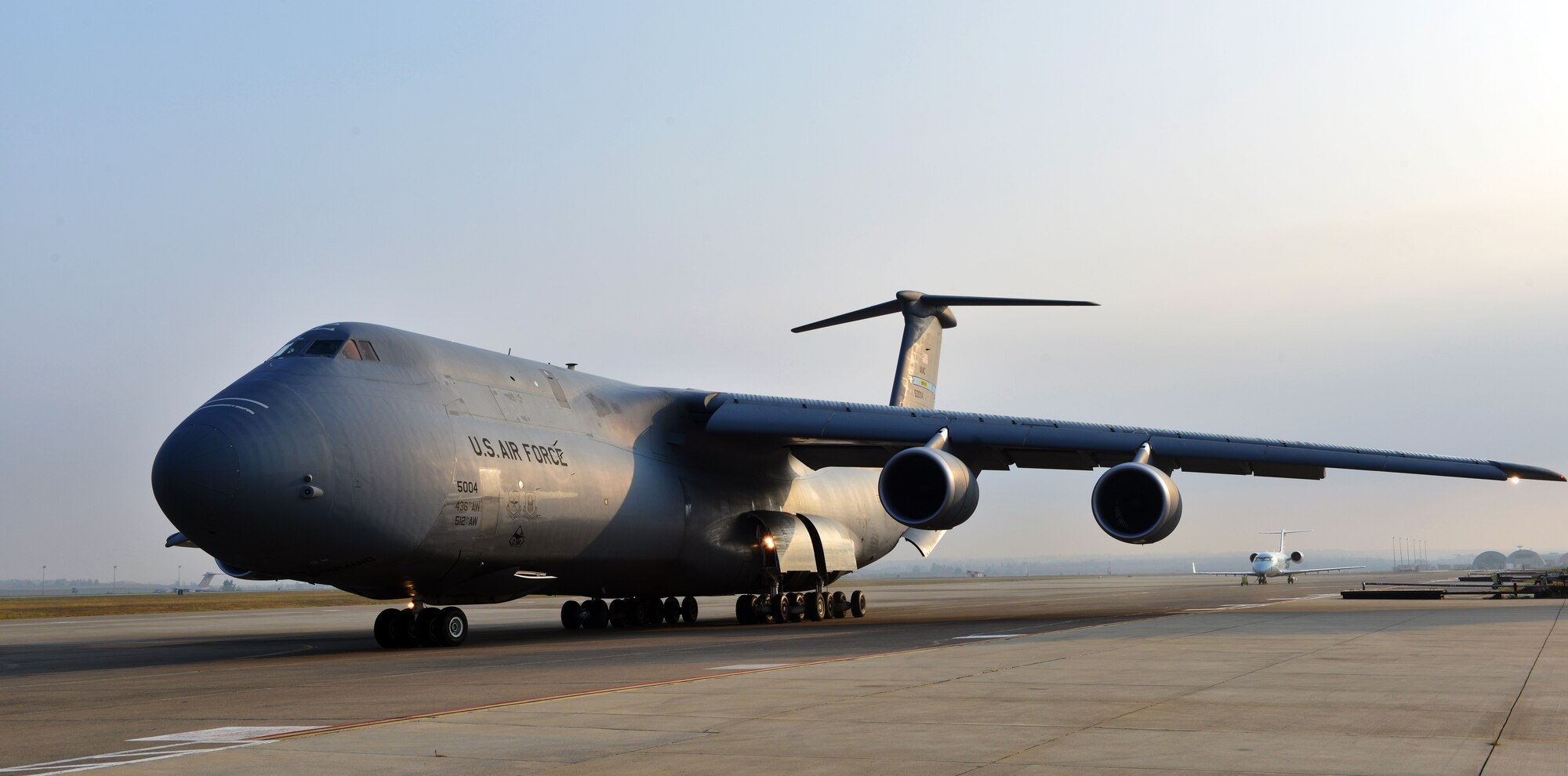 A C-5M Super Galaxy from Dover Air Force Base, Del. sits on a taxiway Aug. 9, 2015, at Incirlik Air Base, Turkey. The U.S. and Turkey, as members of the 60-plus nation coalition, are committed to the fight against ISIL in pursuit of peace and stability in the region. (U.S. Air Force photo by Senior Airman Michael Battles/Released)