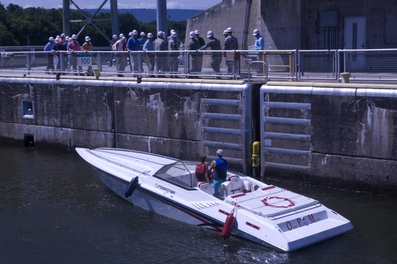 A recreational vessel locks through Chickamauga Lock in Chattanooga, Tenn., Aug. 8, 2015 while the Mississippi River Commission, Corps of Engineers officials and local stakeholders tour the lock.  The commission is on a low water inspection of the Tennessee River.