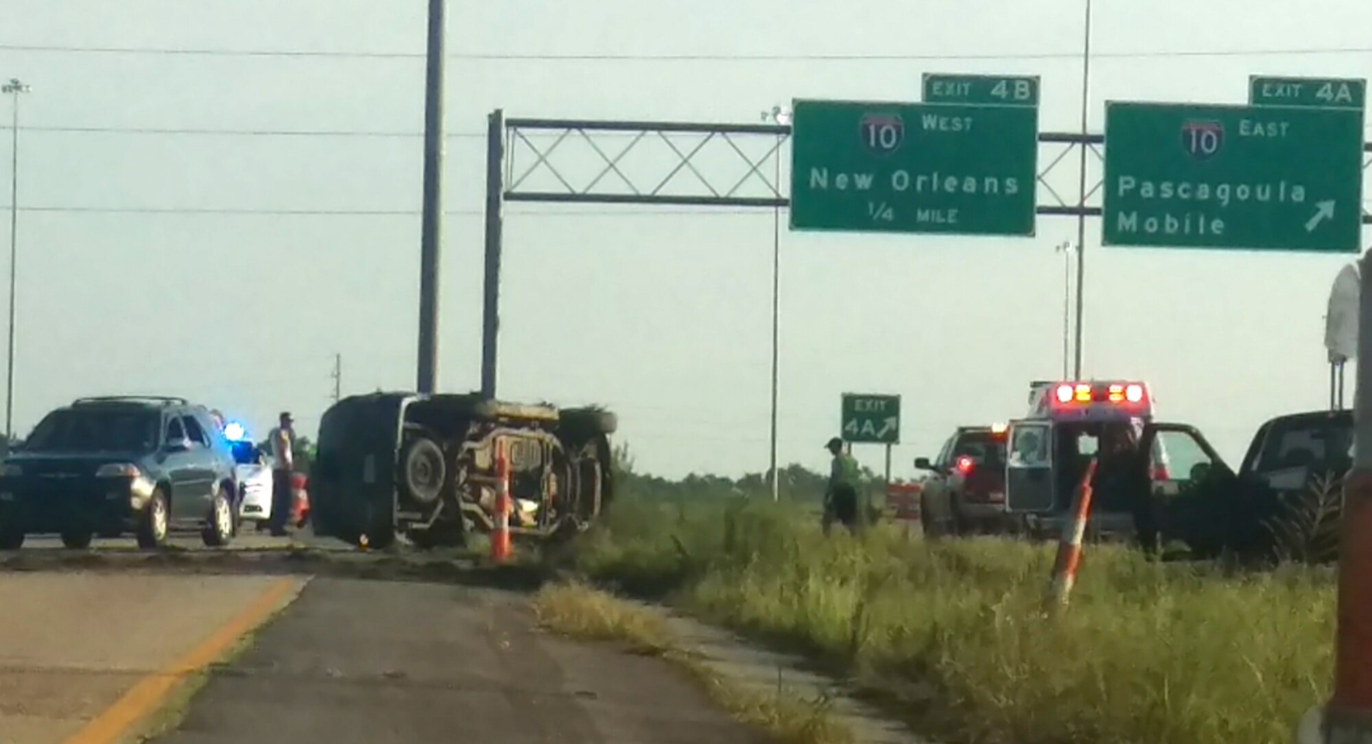 The crash scene immediately North of the I-110 bridge in D'Iberville, Mississippi Aug. 1, 2015. (AF File Image)