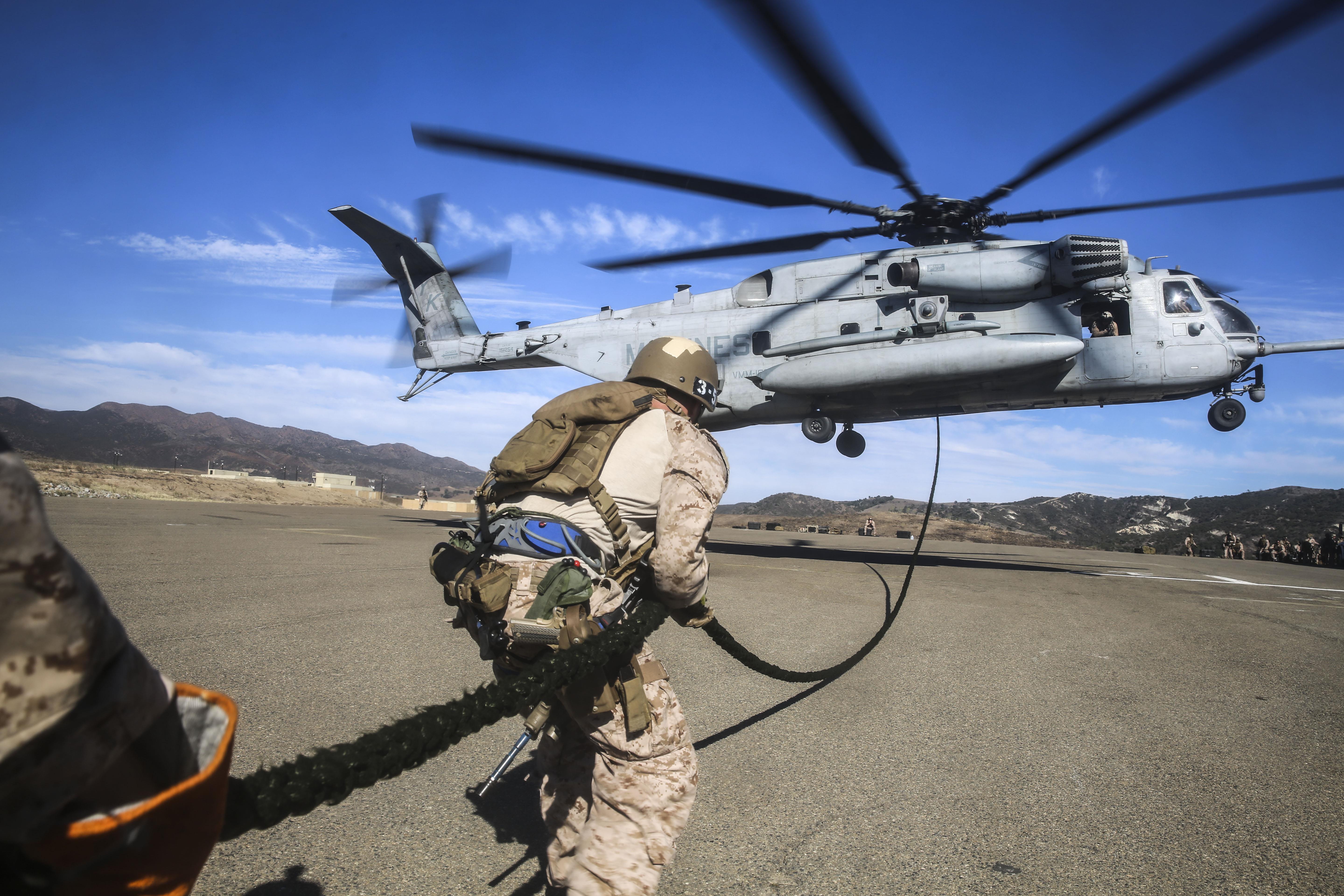 13th MEU Marines get roped into good training > 13th Marine