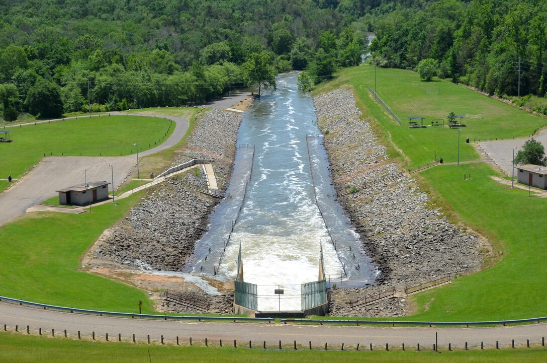 Located on the Rolling Fork River in Sevier County, Arkansas, DeQueen Lake offers outdoor enthusiasts excellent opportunities for year-round enjoyment of the project.