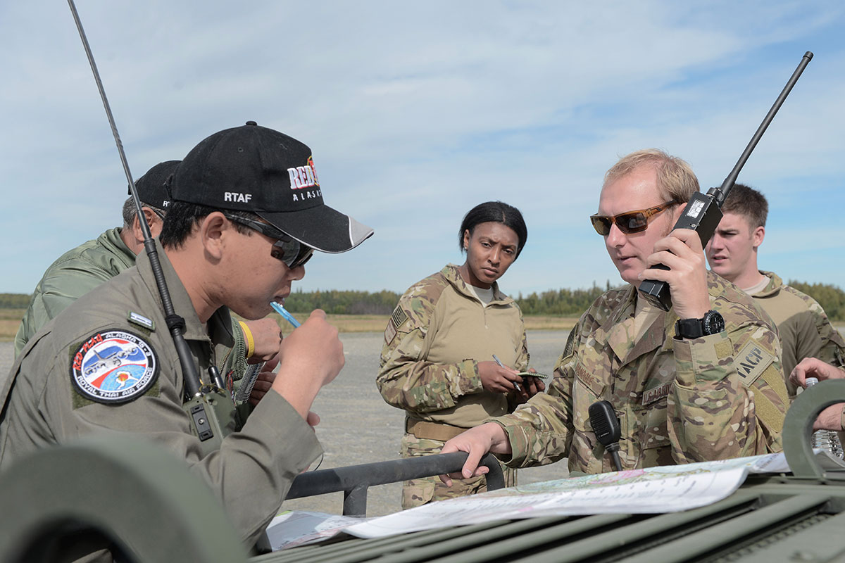 thai-combat-controllers-u-s-air-support-operations-make-it-rain