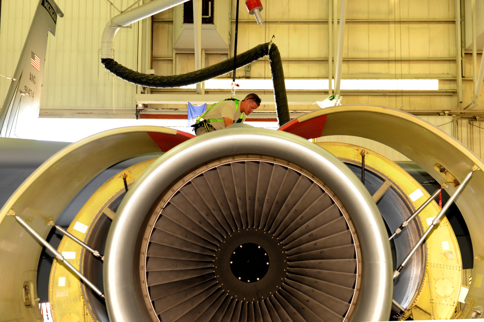 150821-Z-EZ686-040 – Technical Sgt. Tim Kelly of the 191st Aircraft Maintenance Squadron engages in a panel inspection on the wing of a KC-135 Stratotanker from the 127th Air Refueling Group at Selfridge Air National Guard Base, Mich. on Aug. 21, 2015.  The KC-135 Stratotankers on Selfridge are put through a panel inspection every 900 hours or 12 months that the Airmen of 191st AMXS perform.  (Air National Guard Photo by Master Sgt. David Kujawa/Released)  